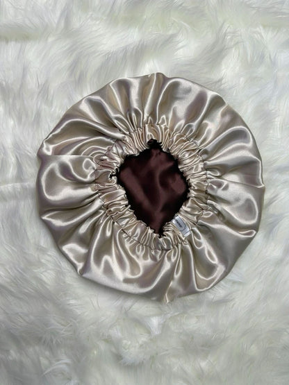 BONNET EN SATIN