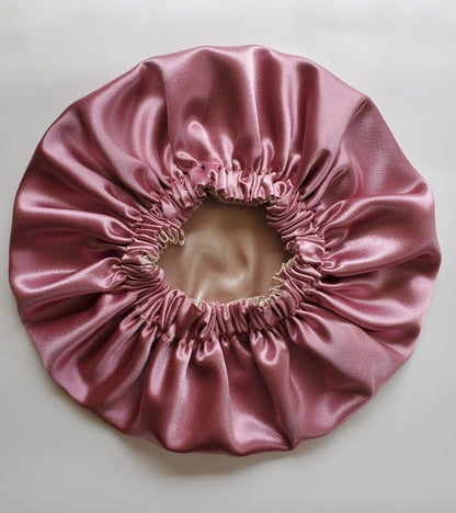 BONNET EN SATIN